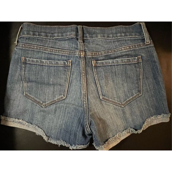 Old Navy Women 0 Blue Denim Boyfriend Distressed Raw Hem Low Raise Short - Picture 4 of 7